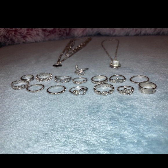 17pc Ring set 💍 - Picture 3 of 9